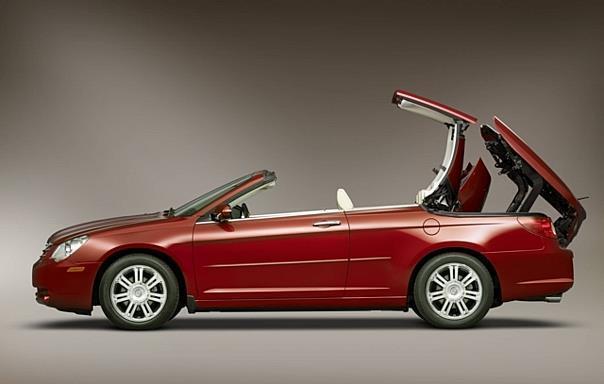 Chrysler Sebring Cabrio. Auch bei dem Modell legte der Dachspezialist Hand an. Foto: Karmann/auto-reporter.net